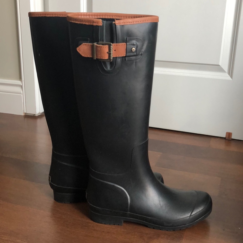 Sperry rain boots